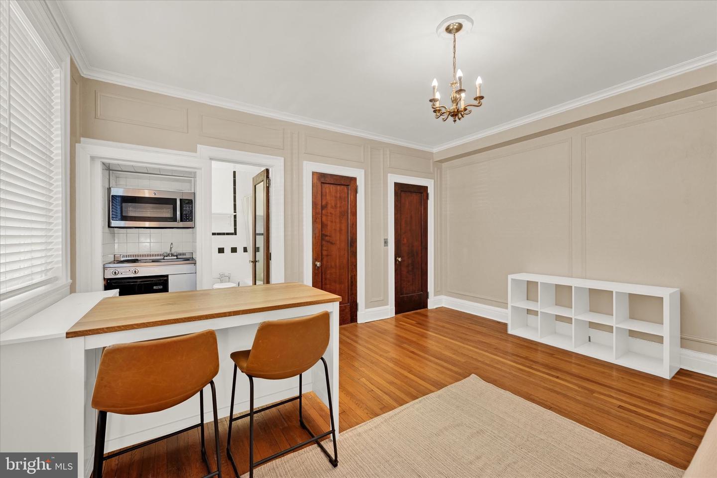 3401 GREENWAY #105