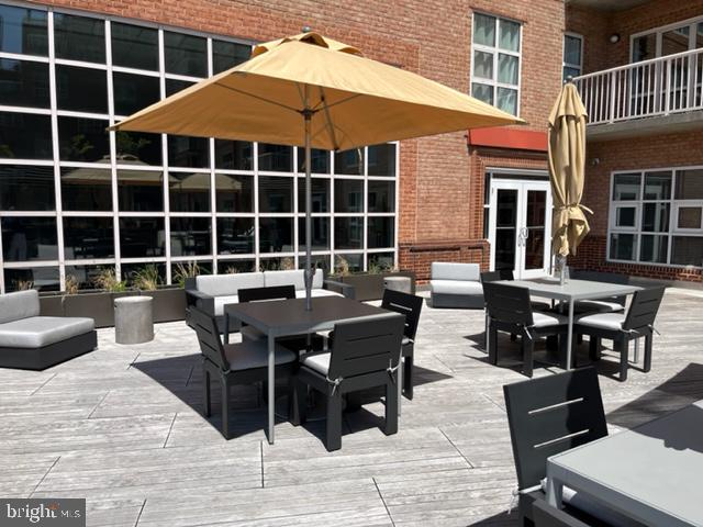 250 PRESIDENT STREET 605