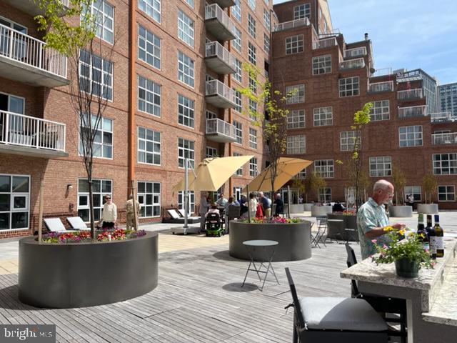 250 PRESIDENT STREET 605