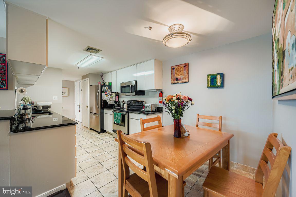 250 PRESIDENT STREET 605