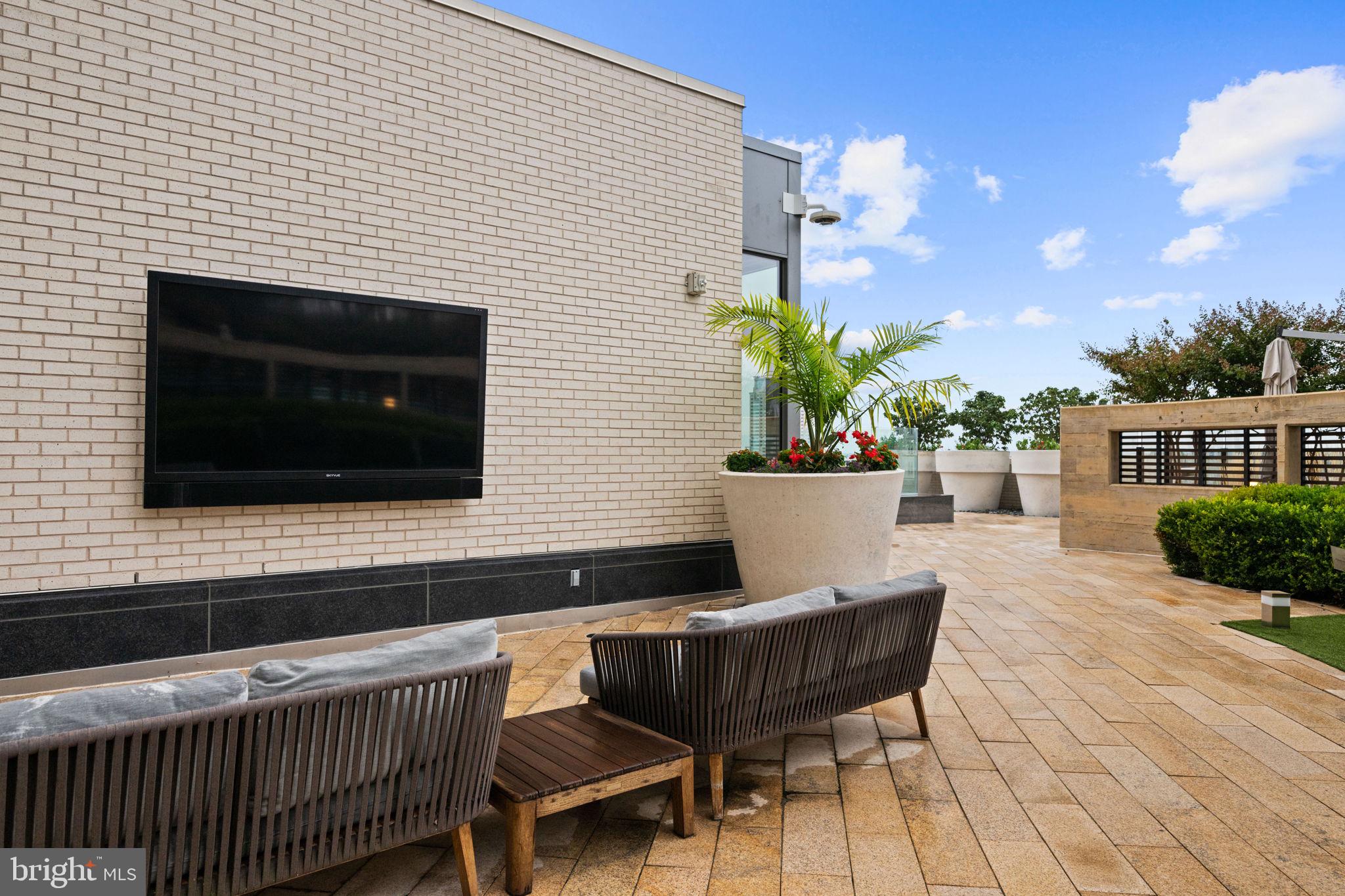 1330 LANCASTER STREET C603