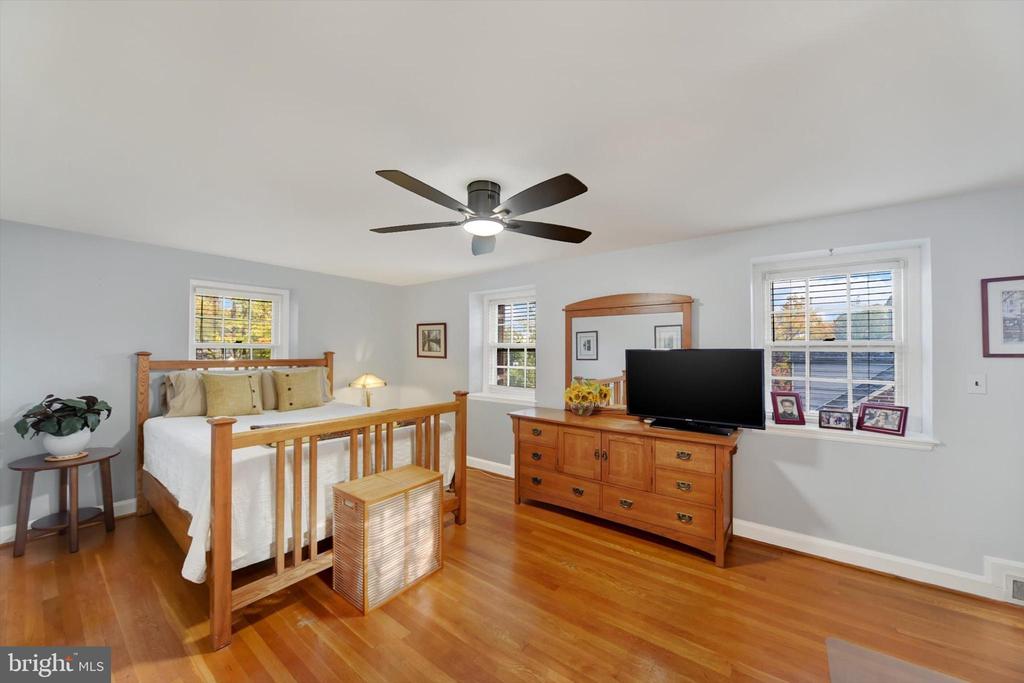 1219 SOUTHVIEW ROAD