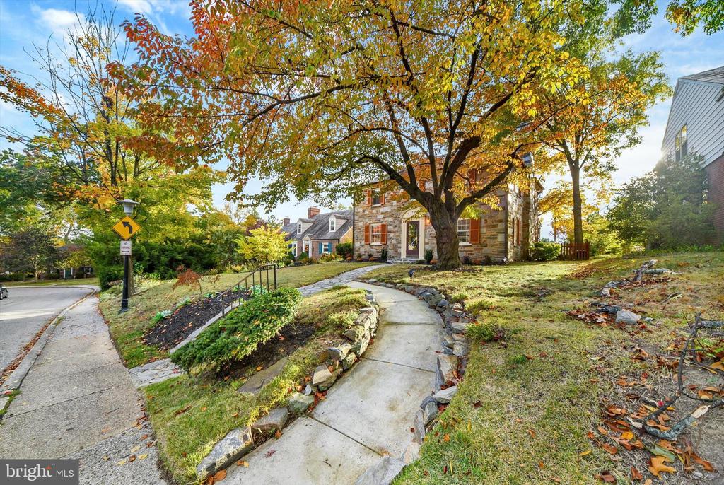 1219 SOUTHVIEW ROAD