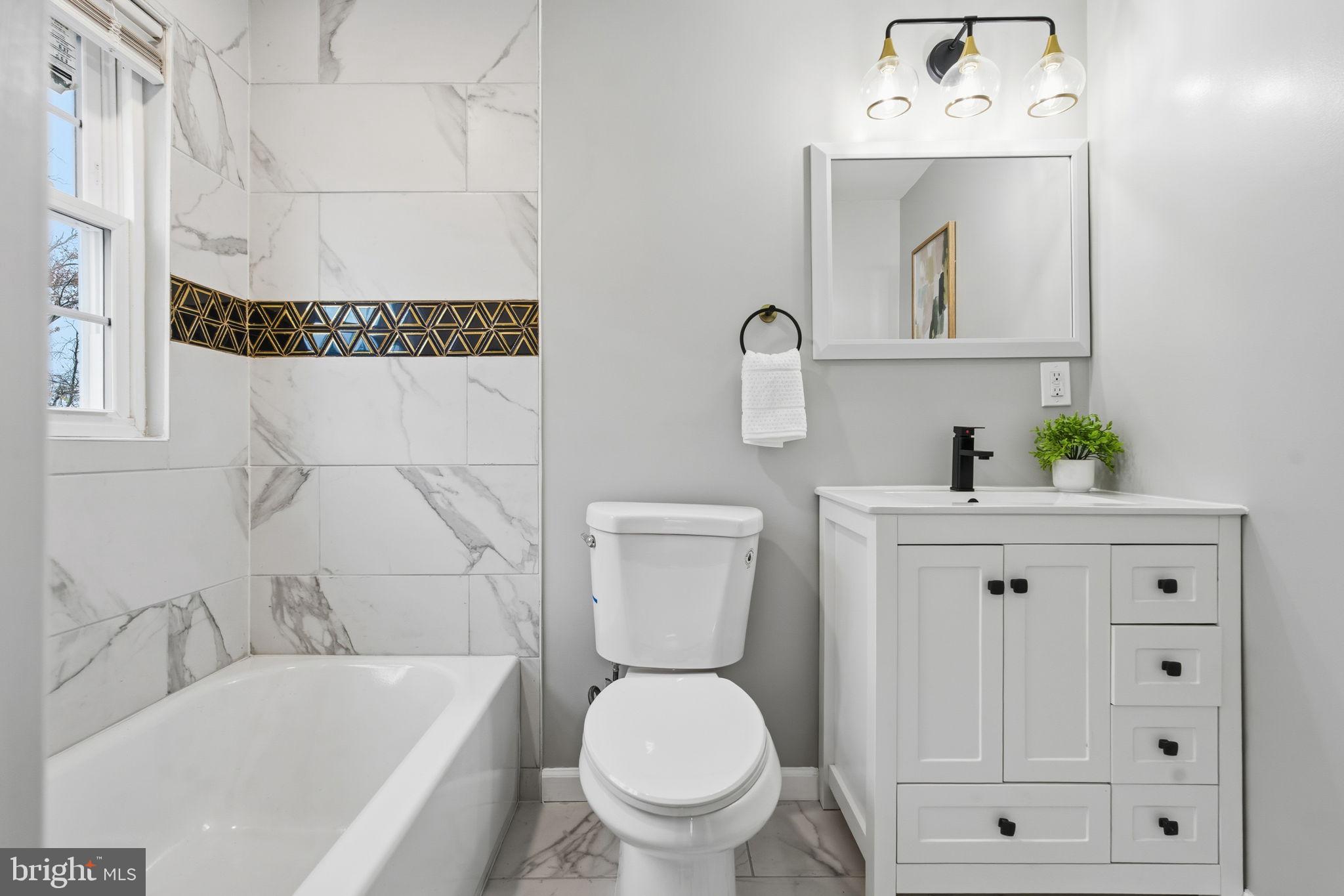 3604 WHITE AVENUE 1/2