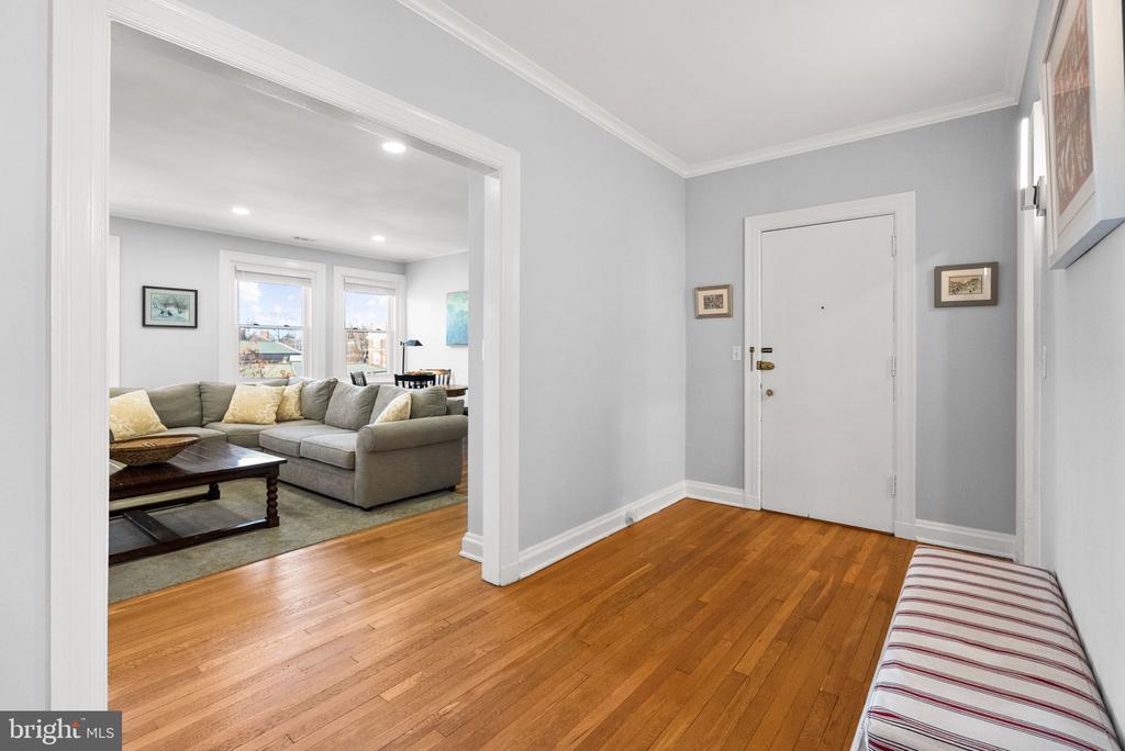 3405 GREENWAY 406
