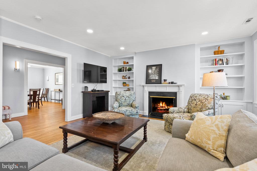 3405 GREENWAY 406