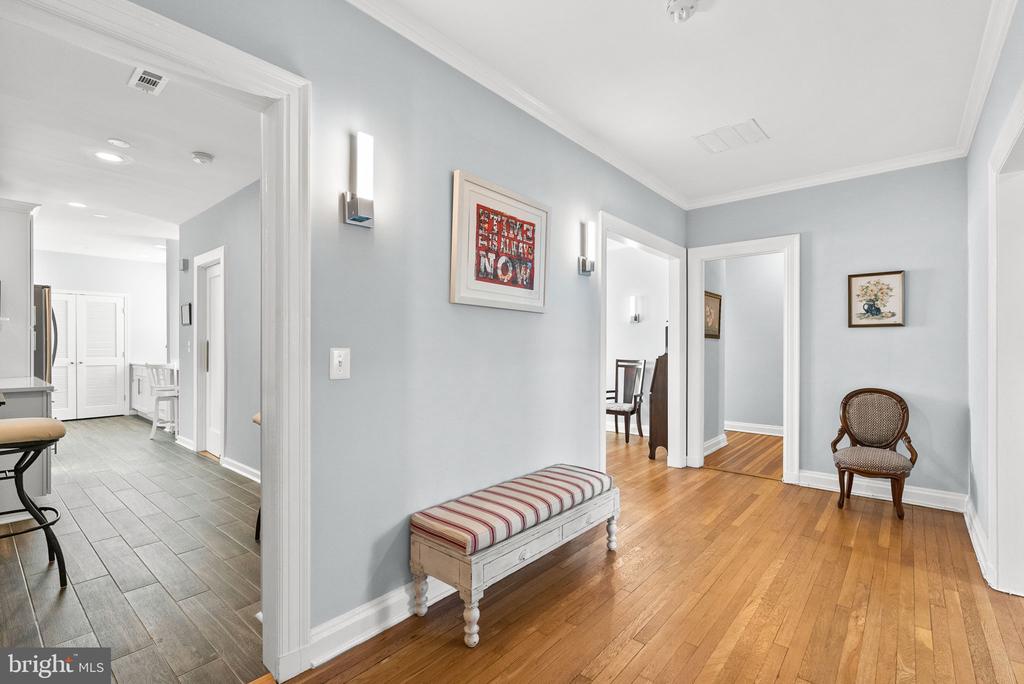 3405 GREENWAY 406