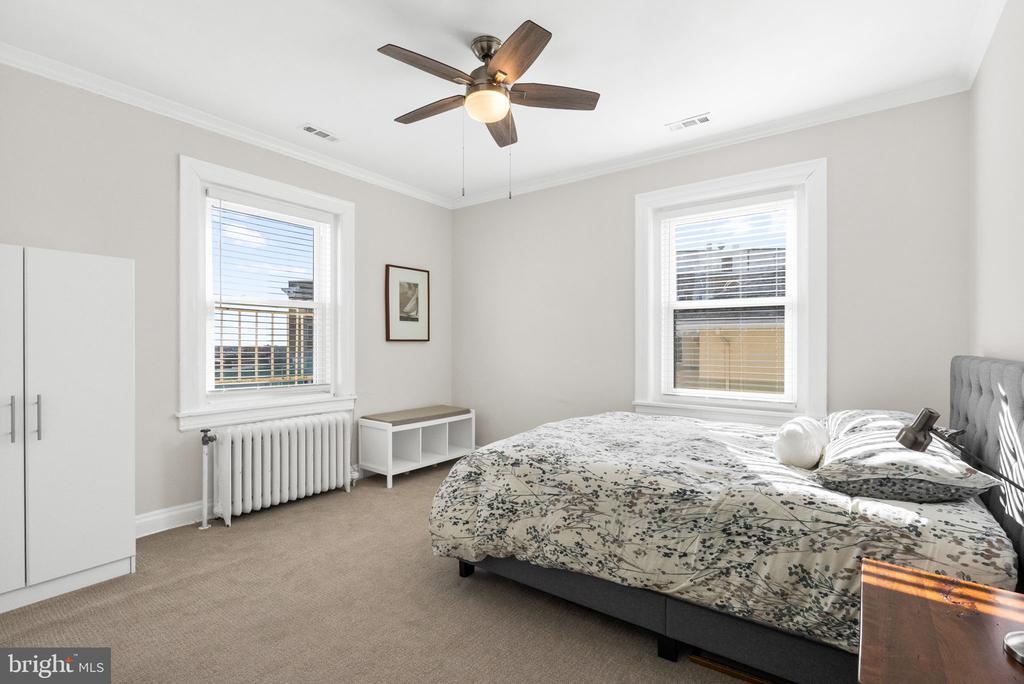 3405 GREENWAY 406