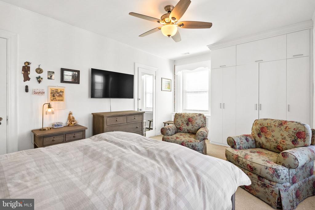 3405 GREENWAY 406