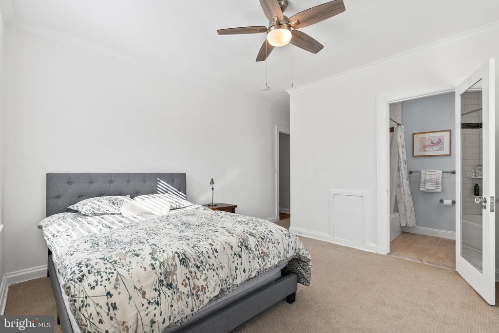 3405 GREENWAY 406