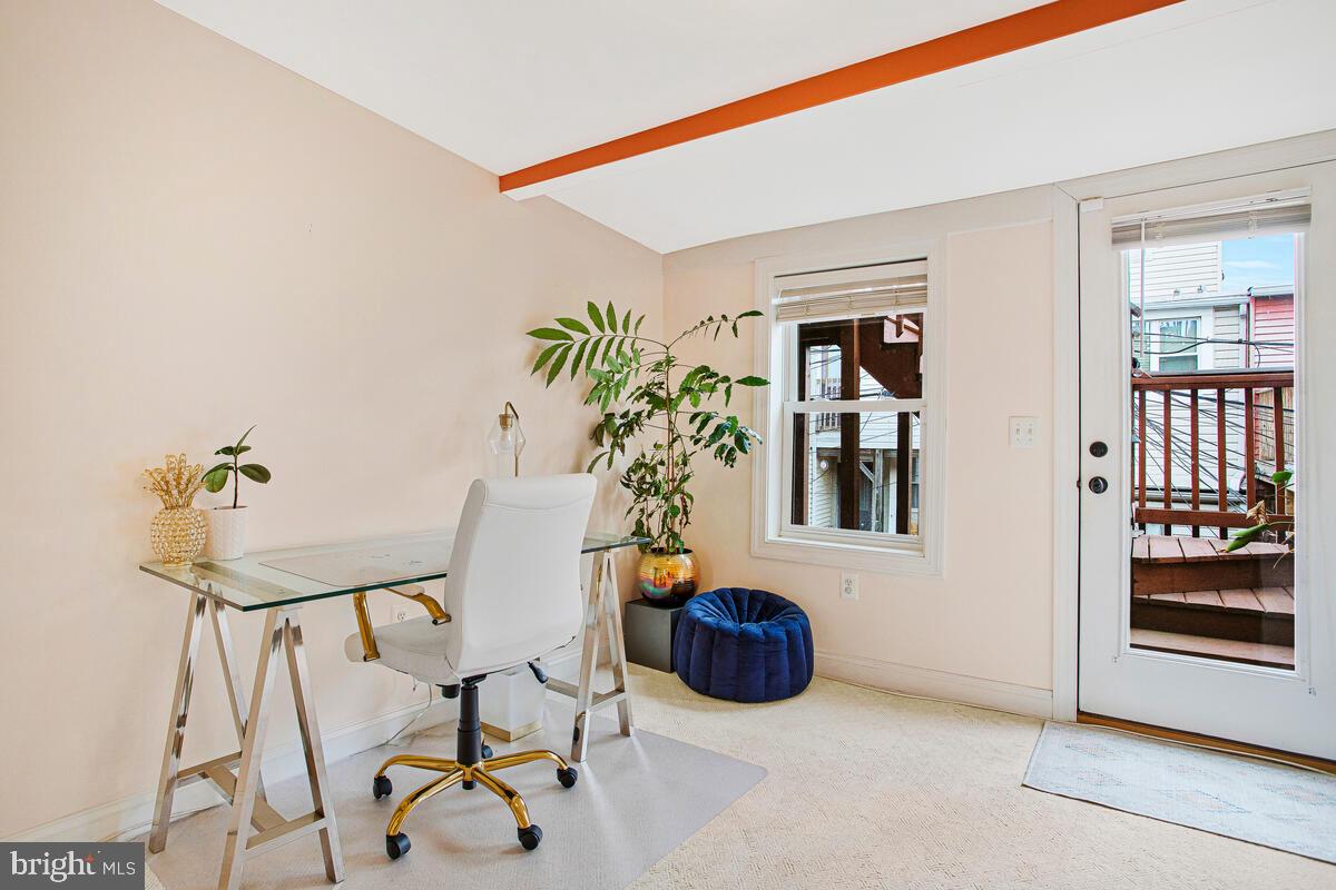 432 E CLEMENT STREET