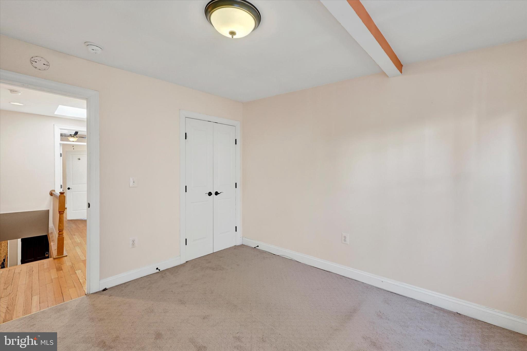 432 E CLEMENT STREET