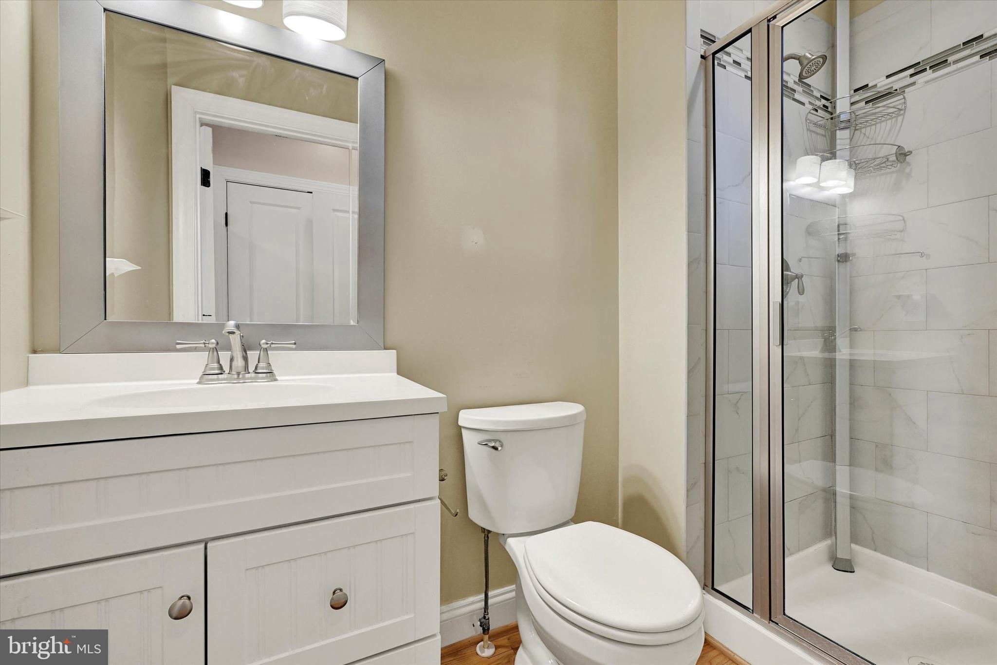 432 E CLEMENT STREET