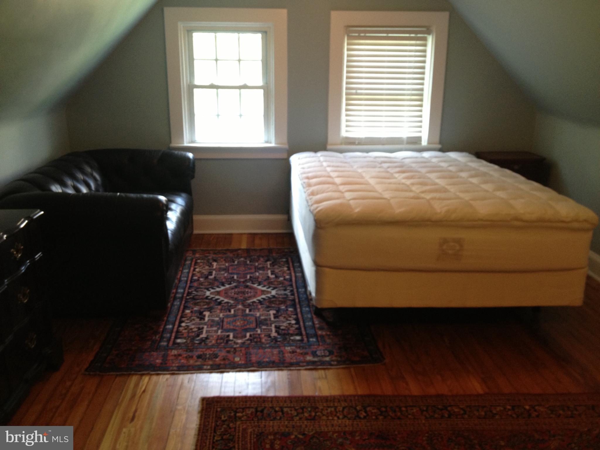 214 E UNIVERSITY PARKWAY