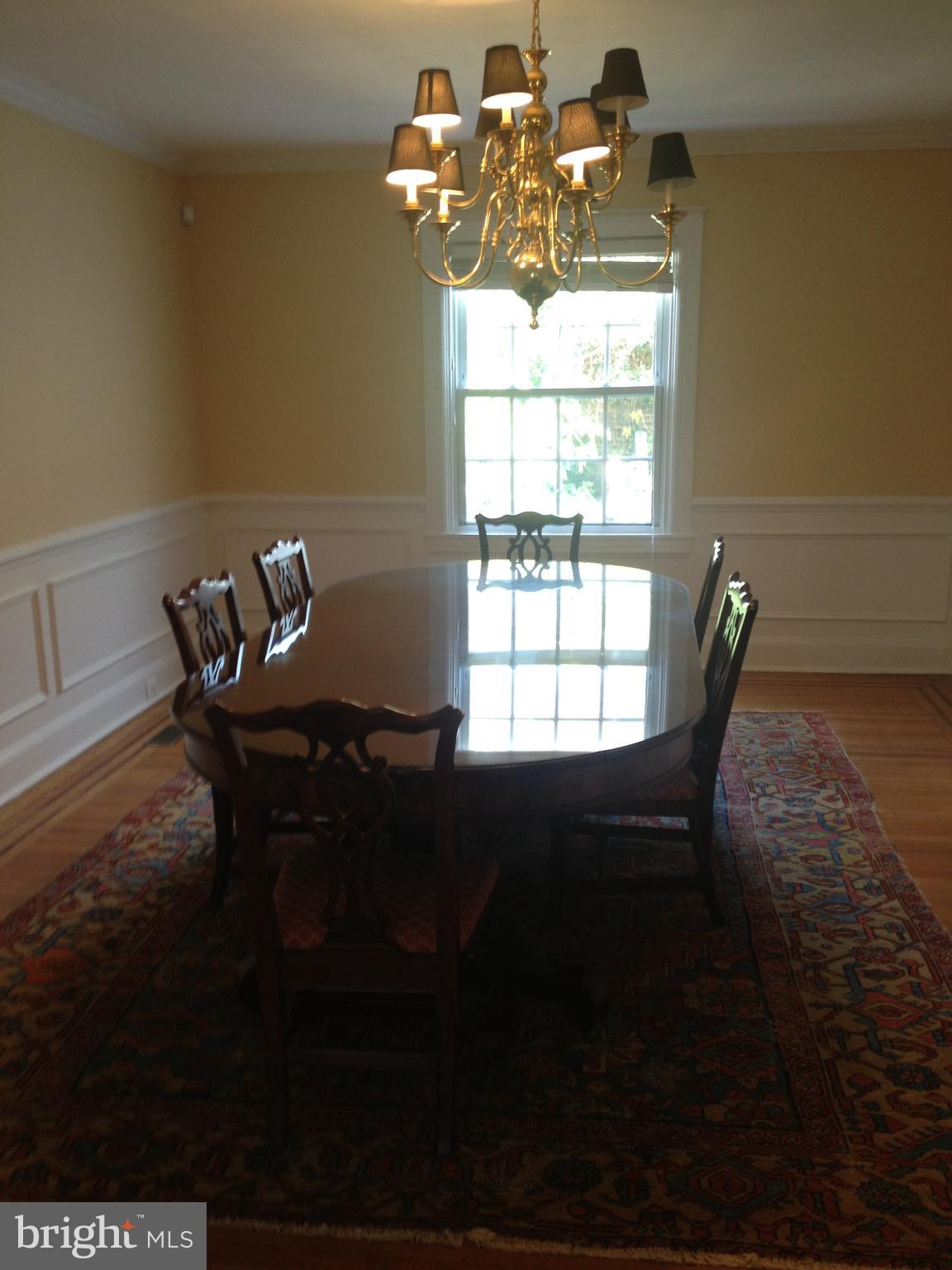 214 E UNIVERSITY PARKWAY