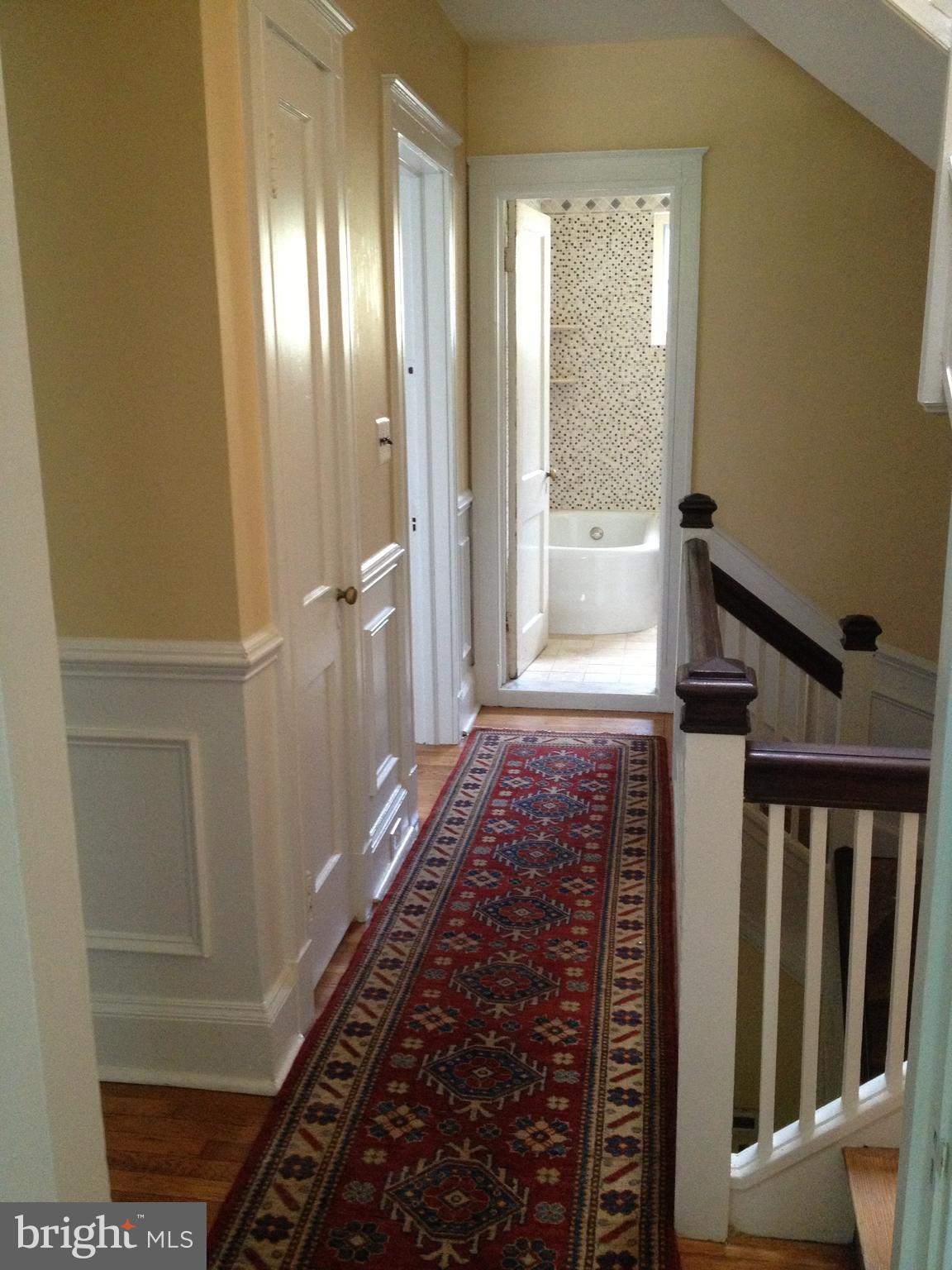 214 E UNIVERSITY PARKWAY