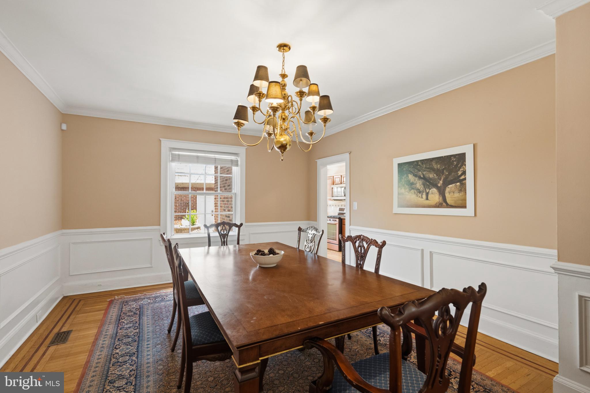 214 E UNIVERSITY PARKWAY