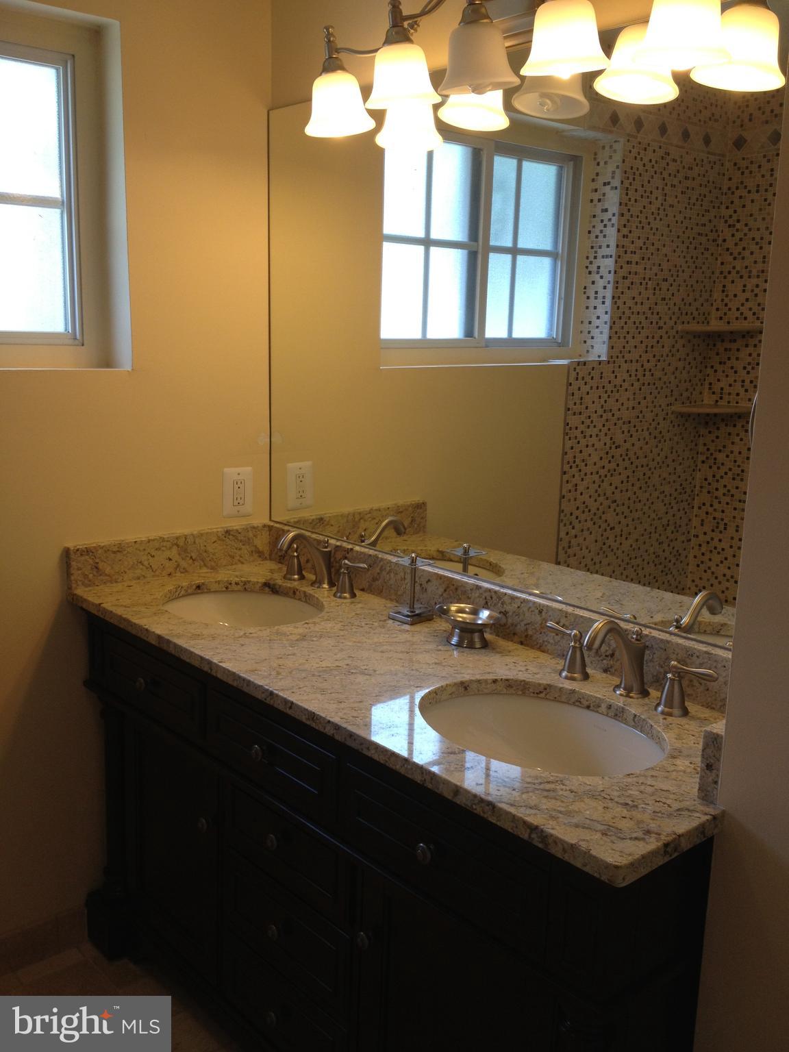 214 E UNIVERSITY PARKWAY