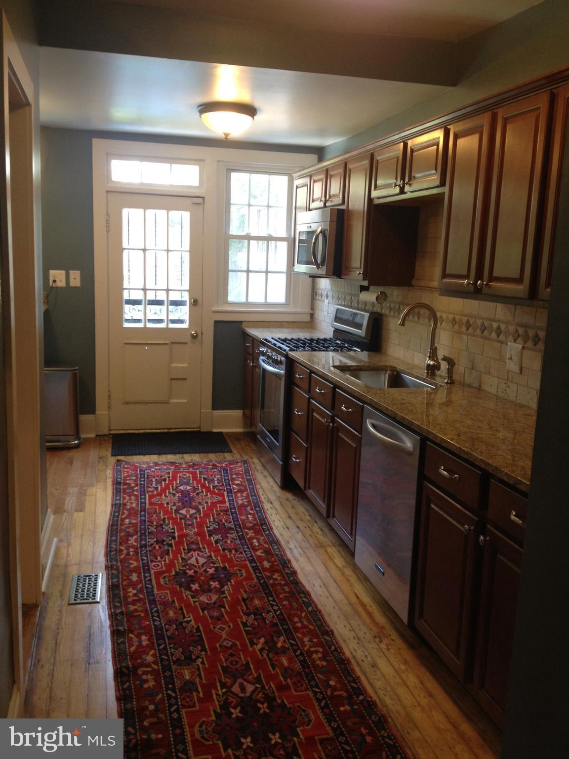 214 E UNIVERSITY PARKWAY