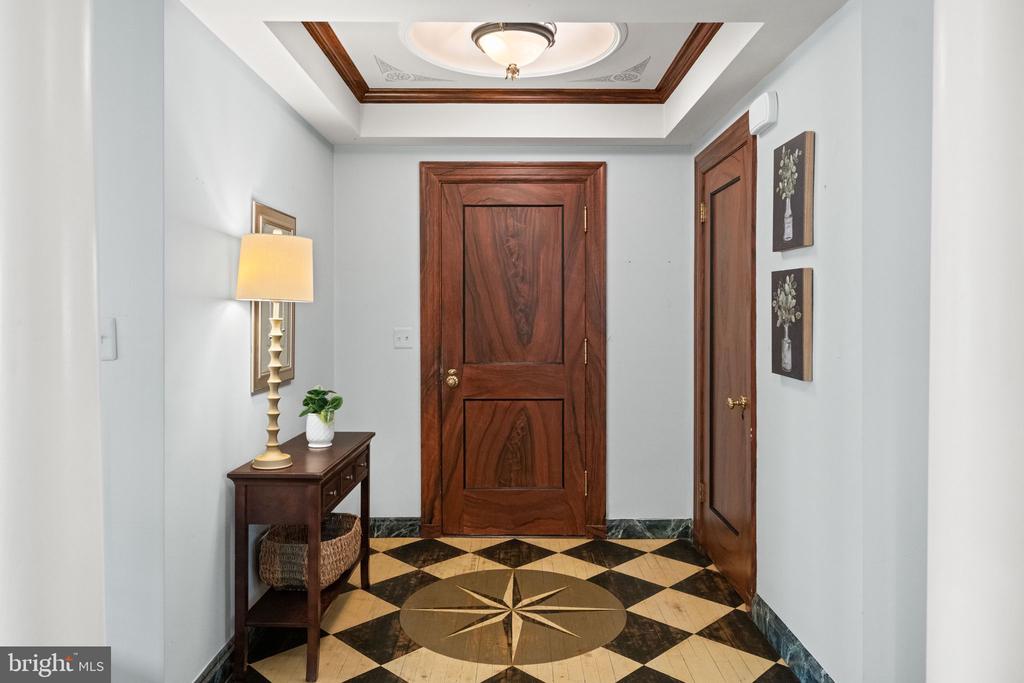 3405 GREENWAY 206