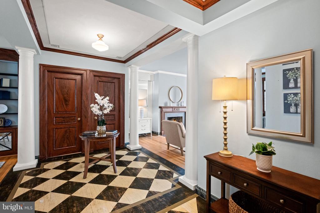 3405 GREENWAY 206