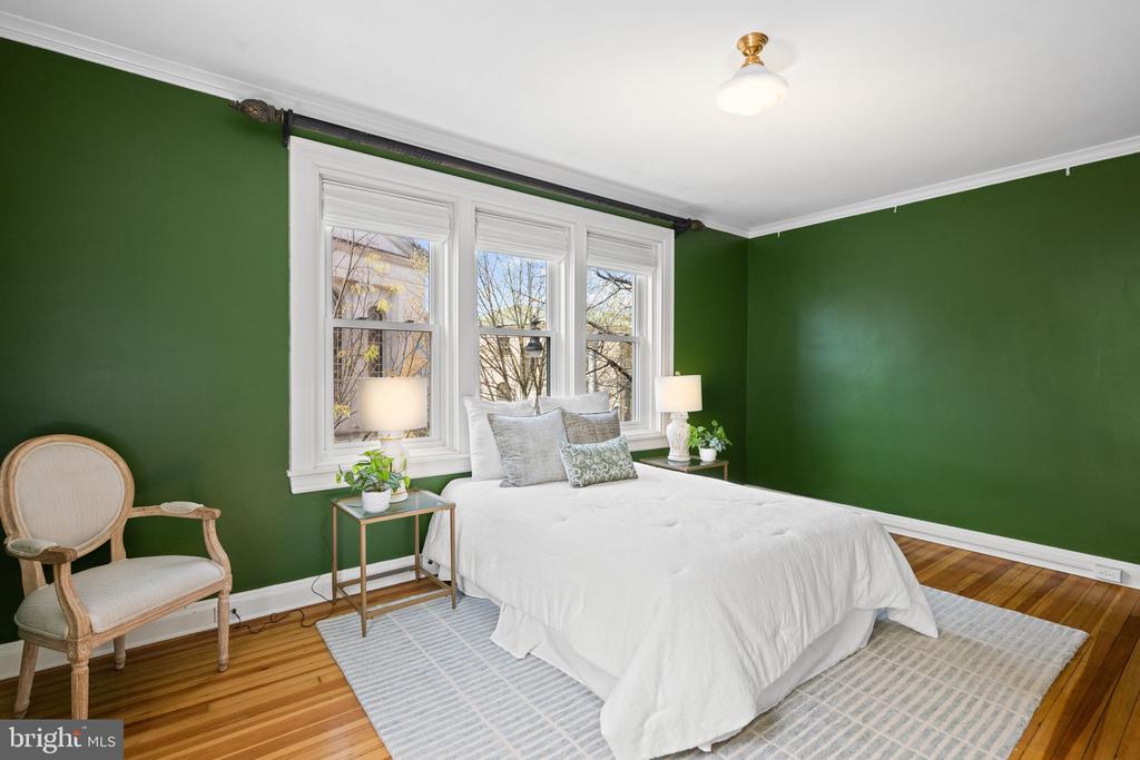 3405 GREENWAY 206