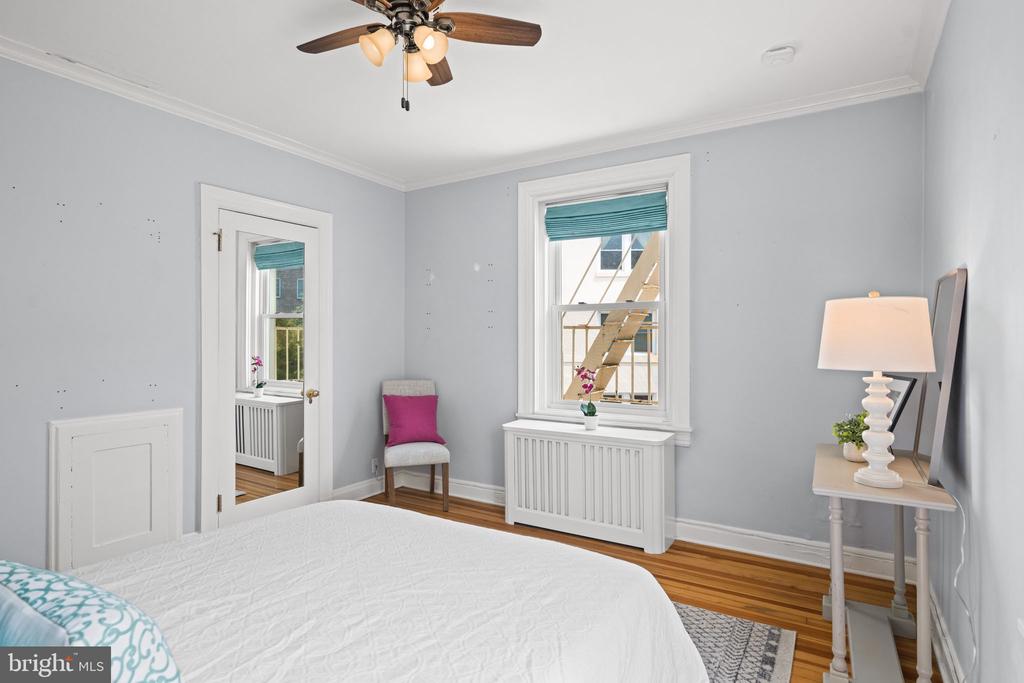 3405 GREENWAY 206