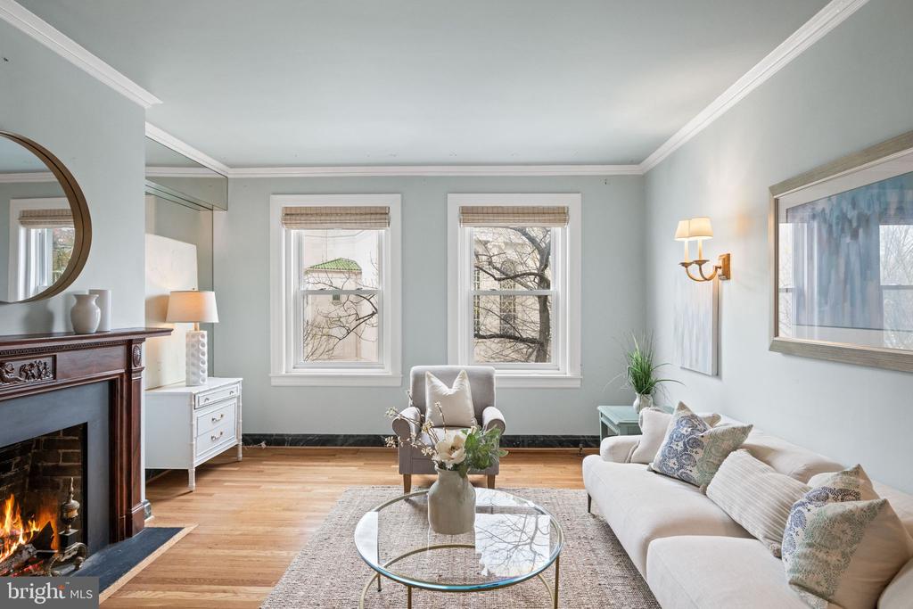 3405 GREENWAY 206