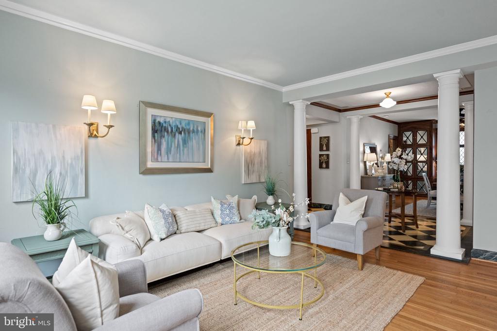 3405 GREENWAY 206