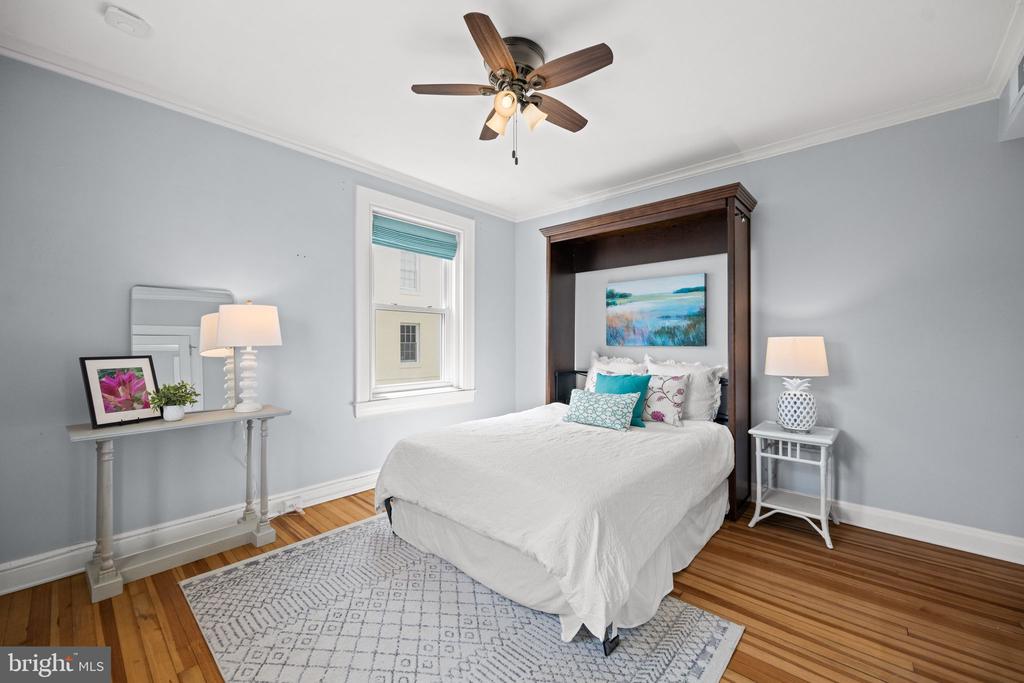 3405 GREENWAY 206
