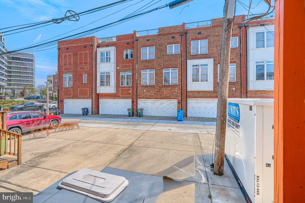 1411 REYNOLDS STREET