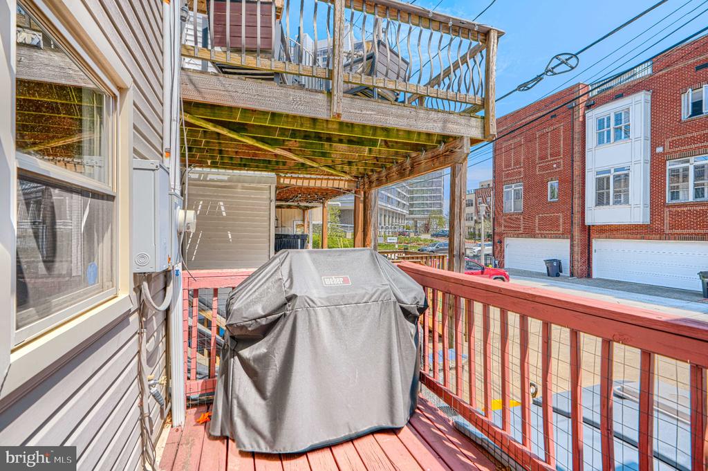 1411 REYNOLDS STREET