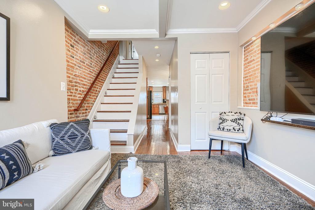1411 REYNOLDS STREET