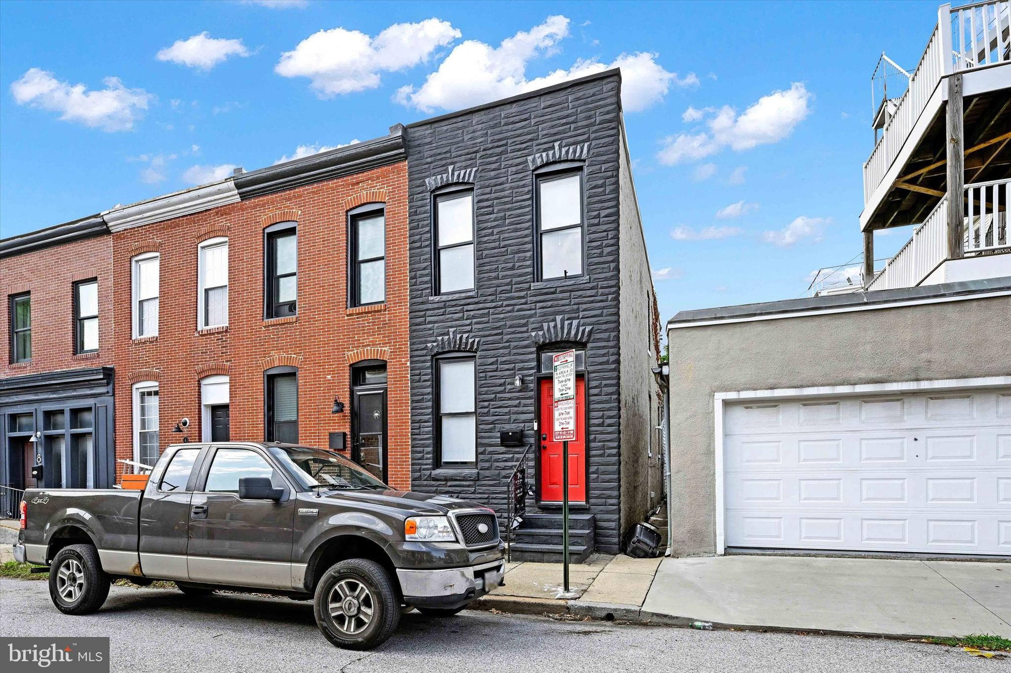 2 W BARNEY STREET