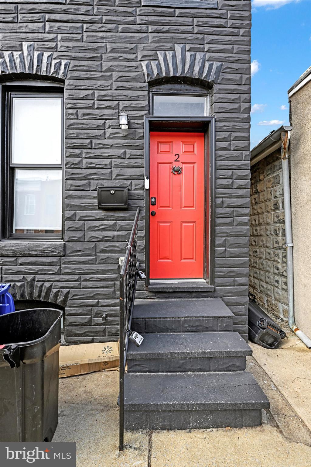 2 W BARNEY STREET