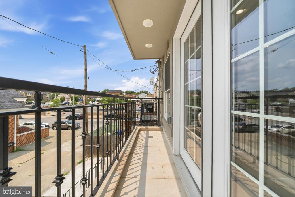 830 N BOND STREET