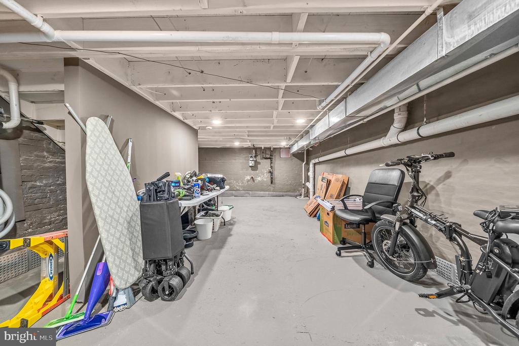 830 N BOND STREET