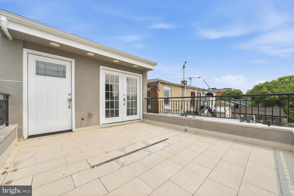 830 N BOND STREET