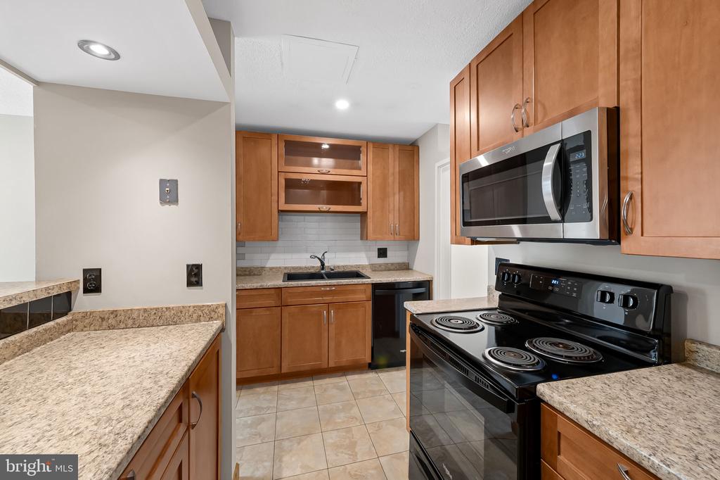 2302 WINEBERRY TERRACE