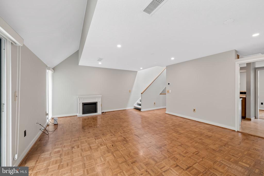 2302 WINEBERRY TERRACE