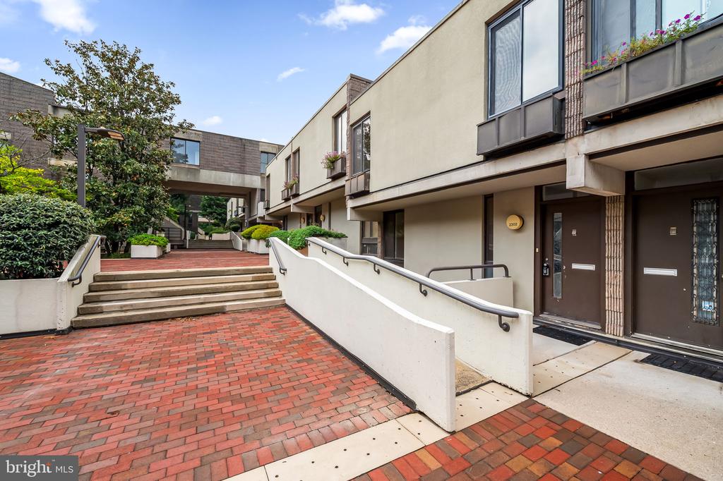 2302 WINEBERRY TERRACE
