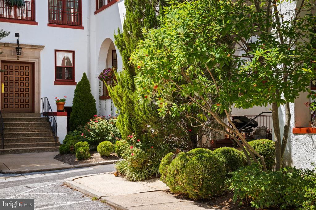 230 STONY RUN LANE Unit: 1E