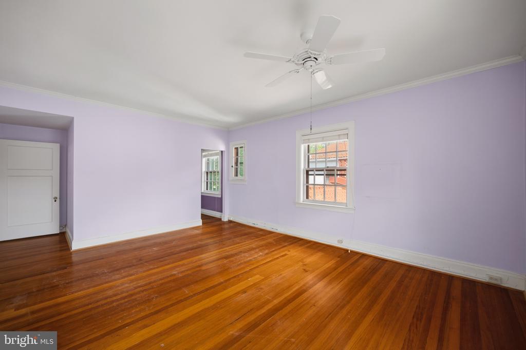 230 STONY RUN LANE Unit: 1E