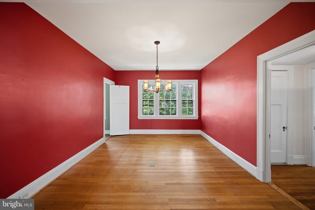 230 STONY RUN LANE Unit: 1E