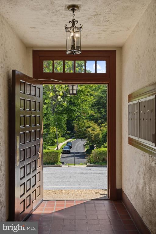 230 STONY RUN LANE Unit: 1E