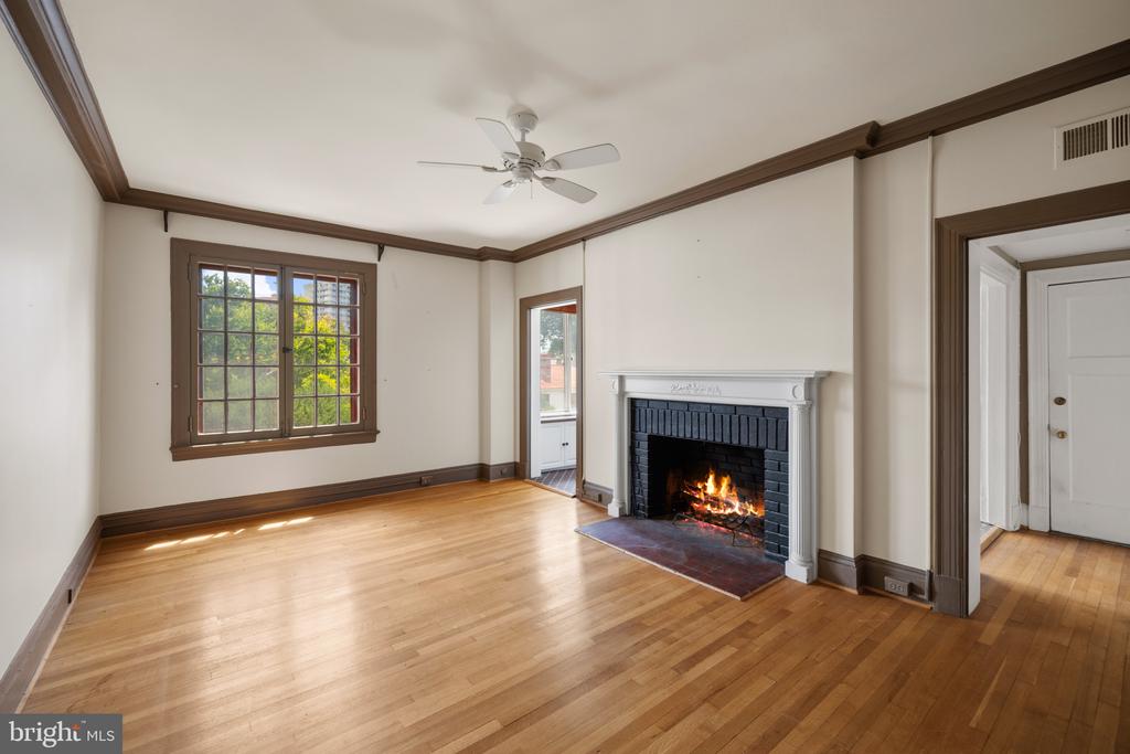230 STONY RUN LANE Unit: 1E