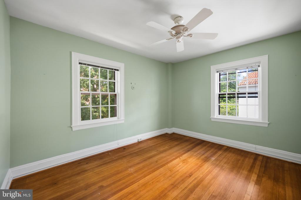 230 STONY RUN LANE Unit: 1E