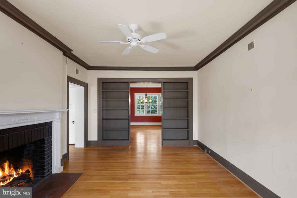 230 STONY RUN LANE Unit: 1E