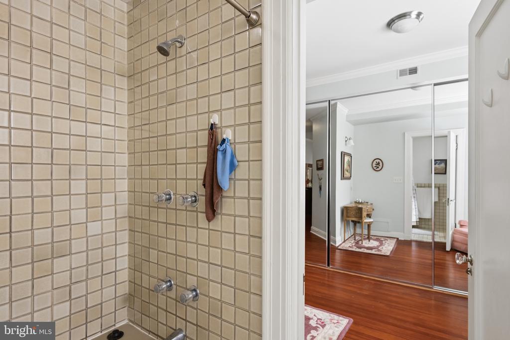 3405 GREENWAY GREEN Unit: 106