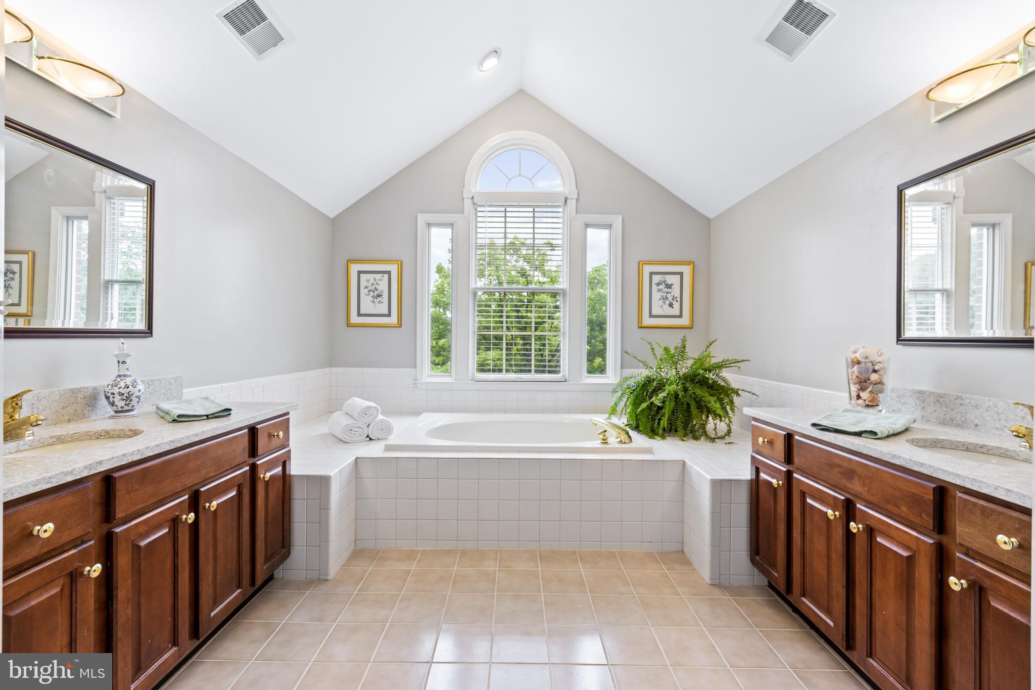 2111 OWEN FARM COURT